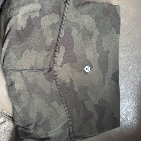 Lululemon leggings - Picture 4 of 5